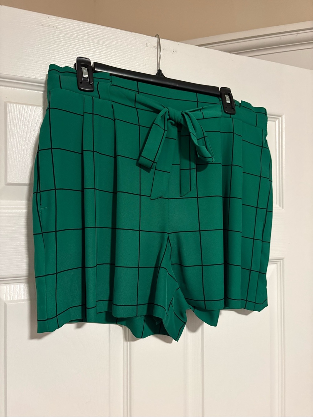 Worthington Emerald Green Windowpane Tie-Waist Shorts